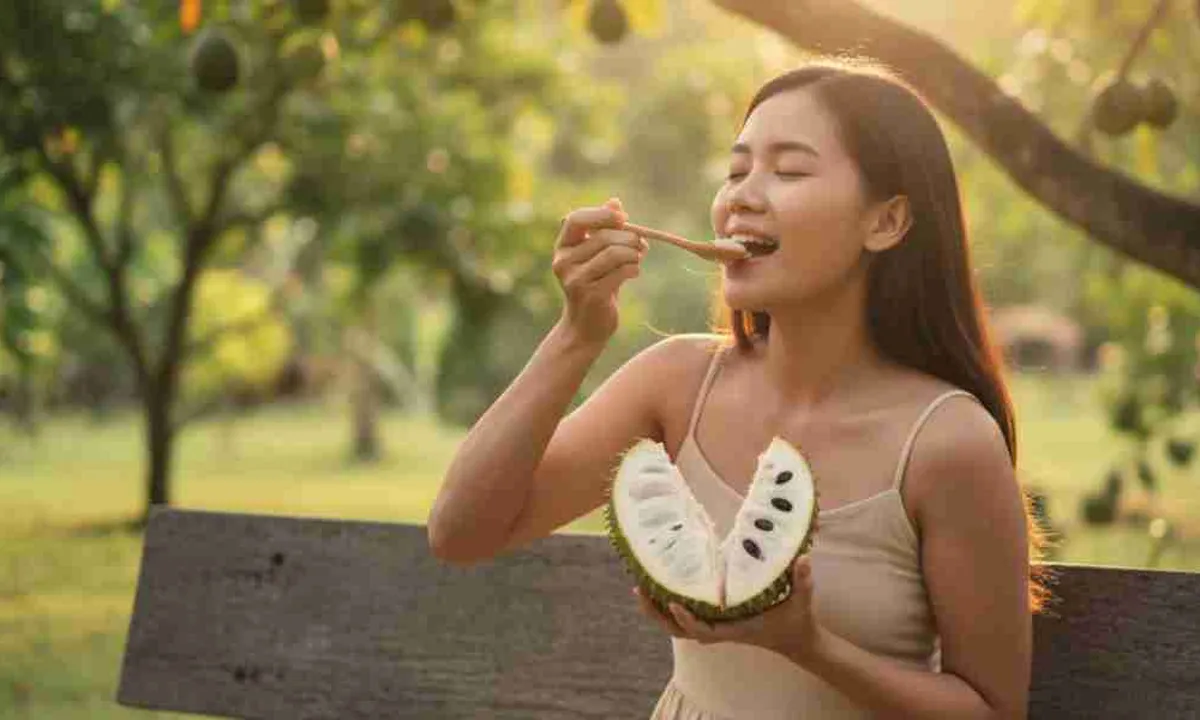 Arti Mimpi Makan Sirsak: Pertanda Rezeki dan Makna Tersembunyinya