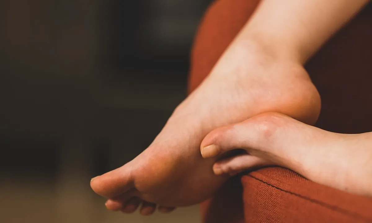 Arti Telapak Kaki Kiri Gatal Menurut Primbon, Pertanda untuk Lebih Berhati-Hati