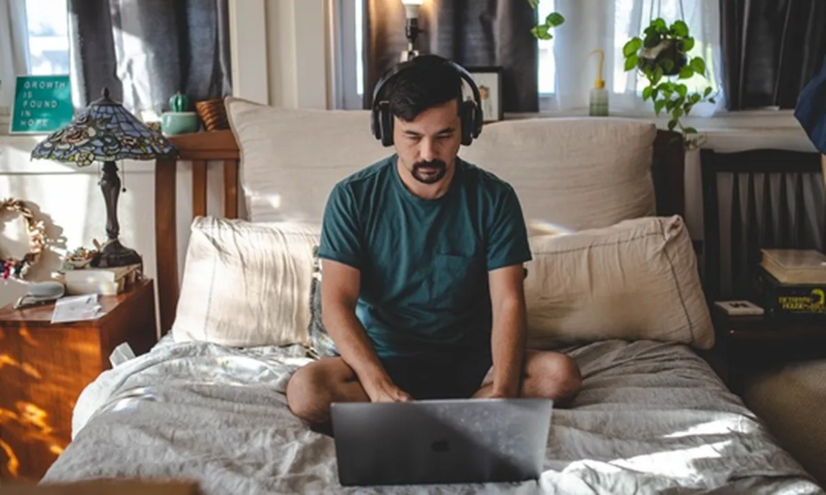 Arti Work From Home, Kelebihan dan Kekurangan, Beserta Tips Menjalaninya
