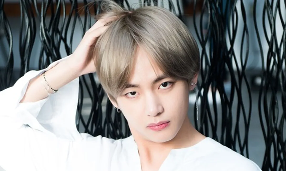 Bantu ARMY Cari Pendonor Darah, V BTS Kembali Tuai Pujian
