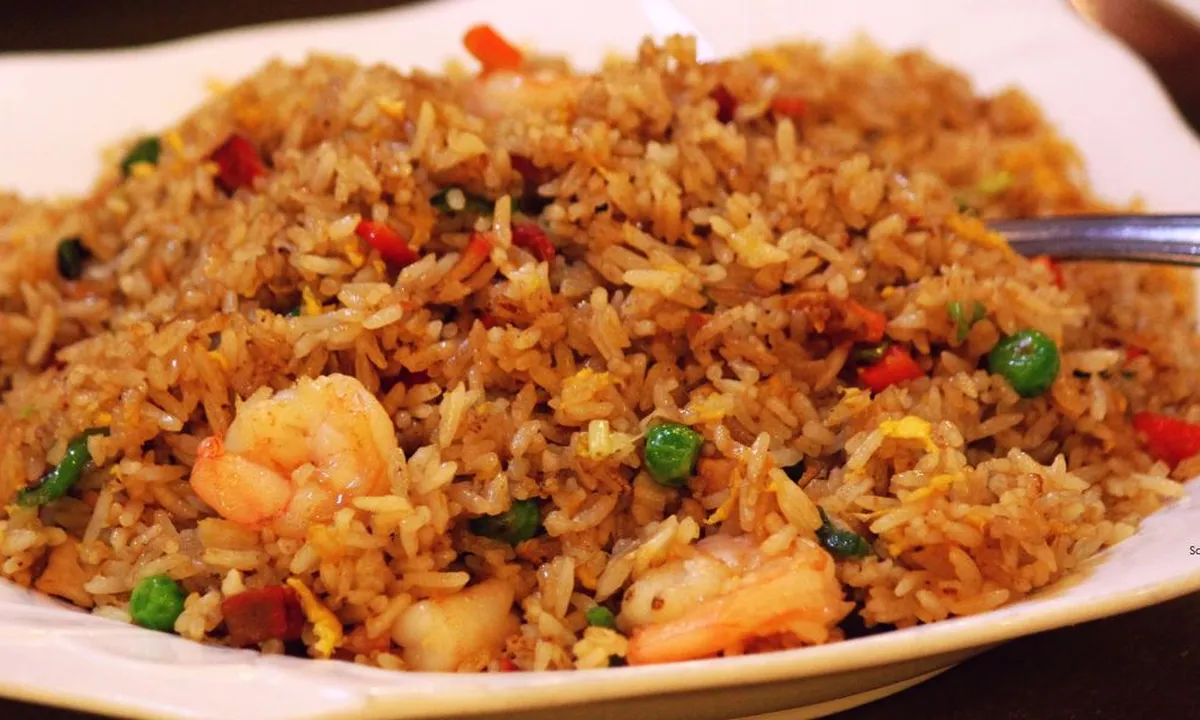 Begini Tips Simpel Mengatasi Nasi Goreng Kering Tanpa Ribet