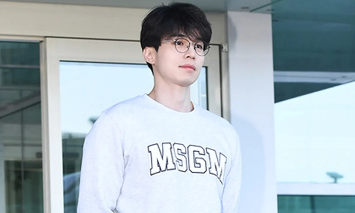 Behind The Scene Lee Dong Wook di 'Touch Your Heart', Ganteng Banget!