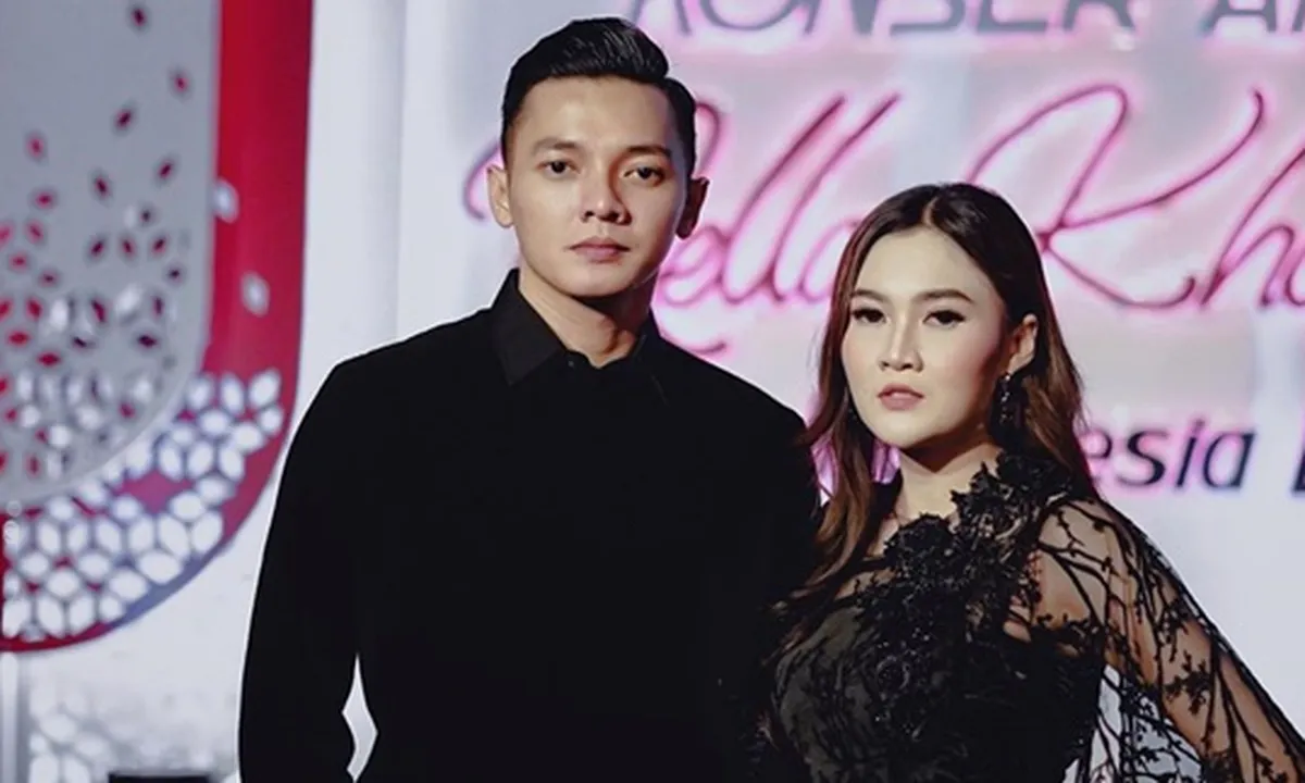 Beredar Foto Undangan Pernikahan Nella Kharisma dan Dory Harsa, Asli?