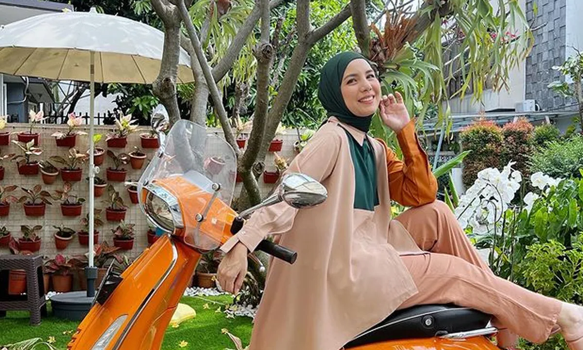 Berhijab, Tya Ariestya Rasakan Rezekinya Makin Lancar