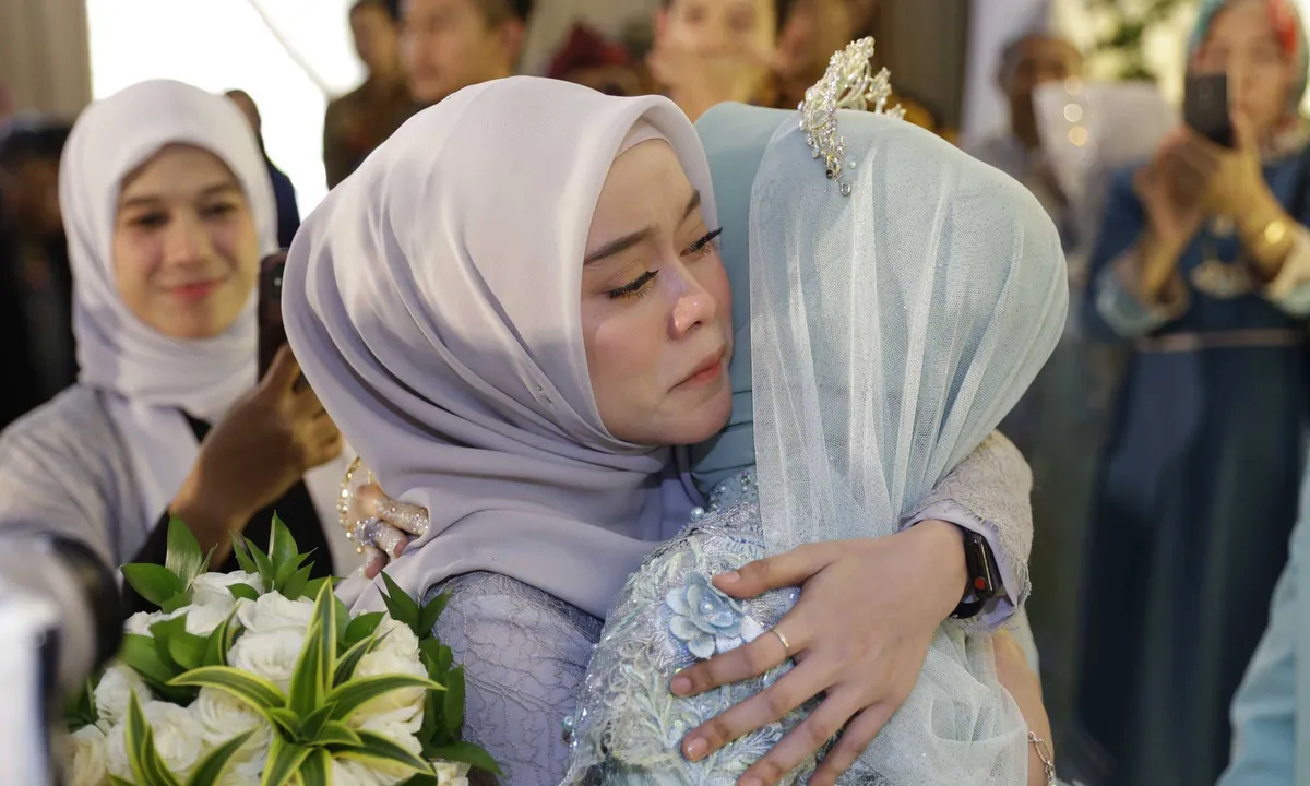 Beri Ucapan Selamat Untuk Pernikahan Ega dan Rafly, Lesti Malah Nangis