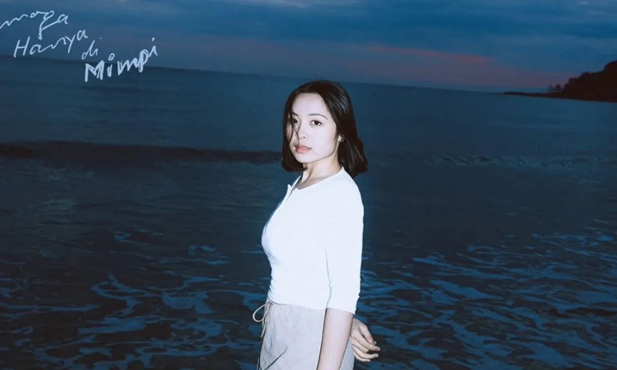 Bernadya Usung Konsep Visual Era 2000-an Lewat Pemotretan di Kamakura