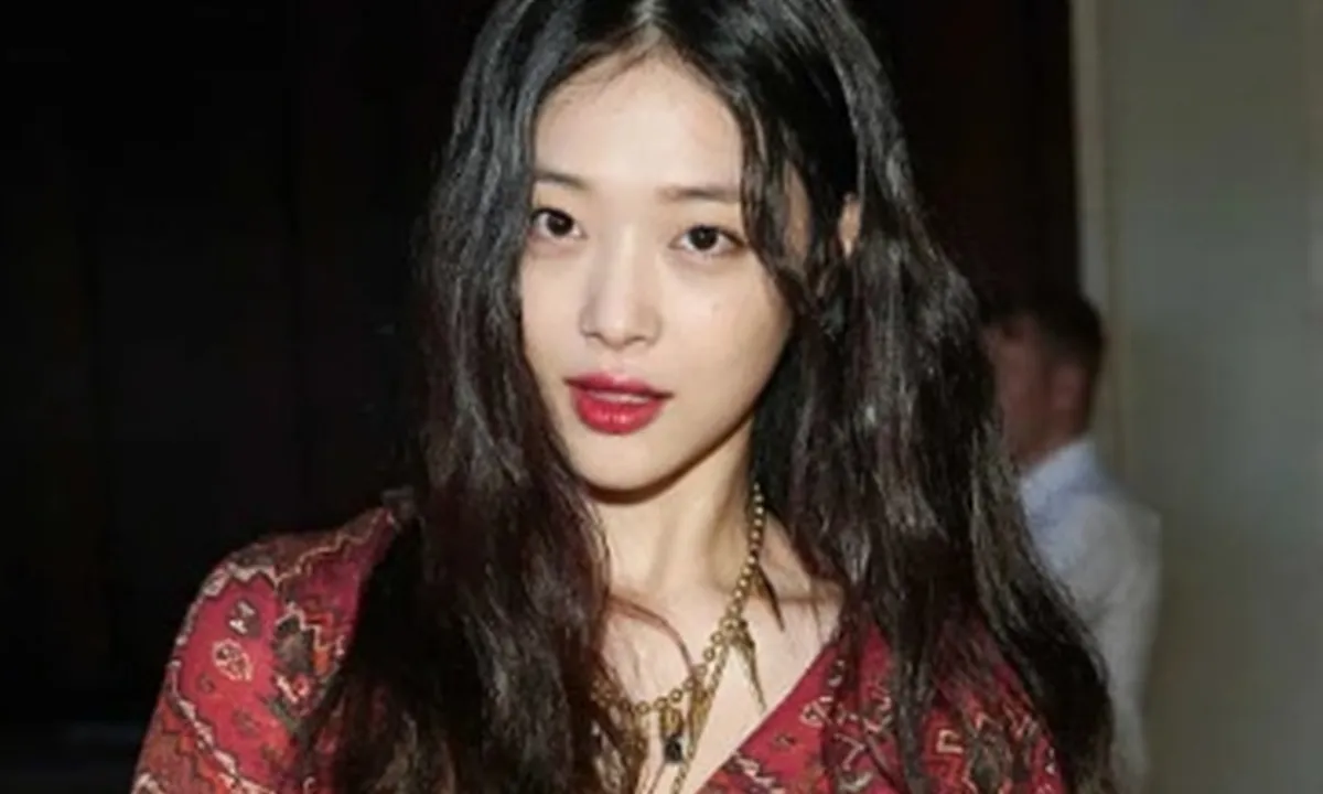 Bertalenta Sejak Kecil, Film Dokumenter Mendiang Sulli Siap Dirilis