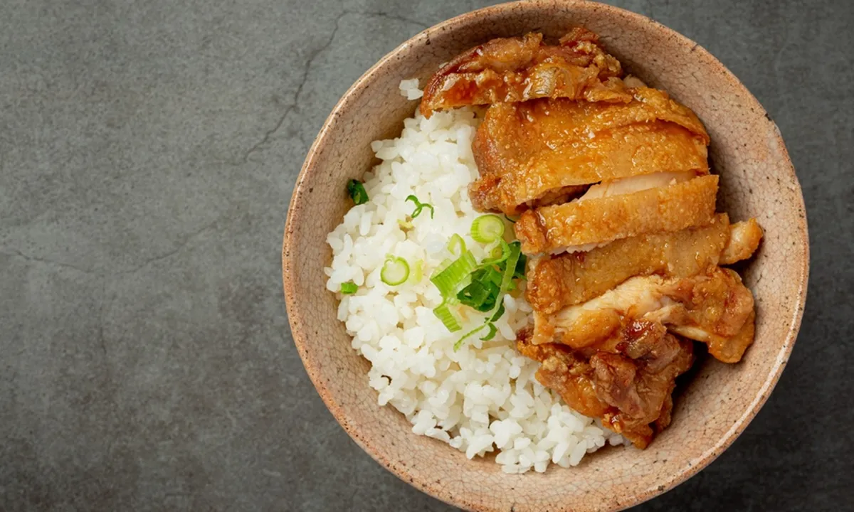 Bikin Sendiri! 7 Resep Menu Rice Bowl yang Cocok untuk Bekal dan Makan Siang