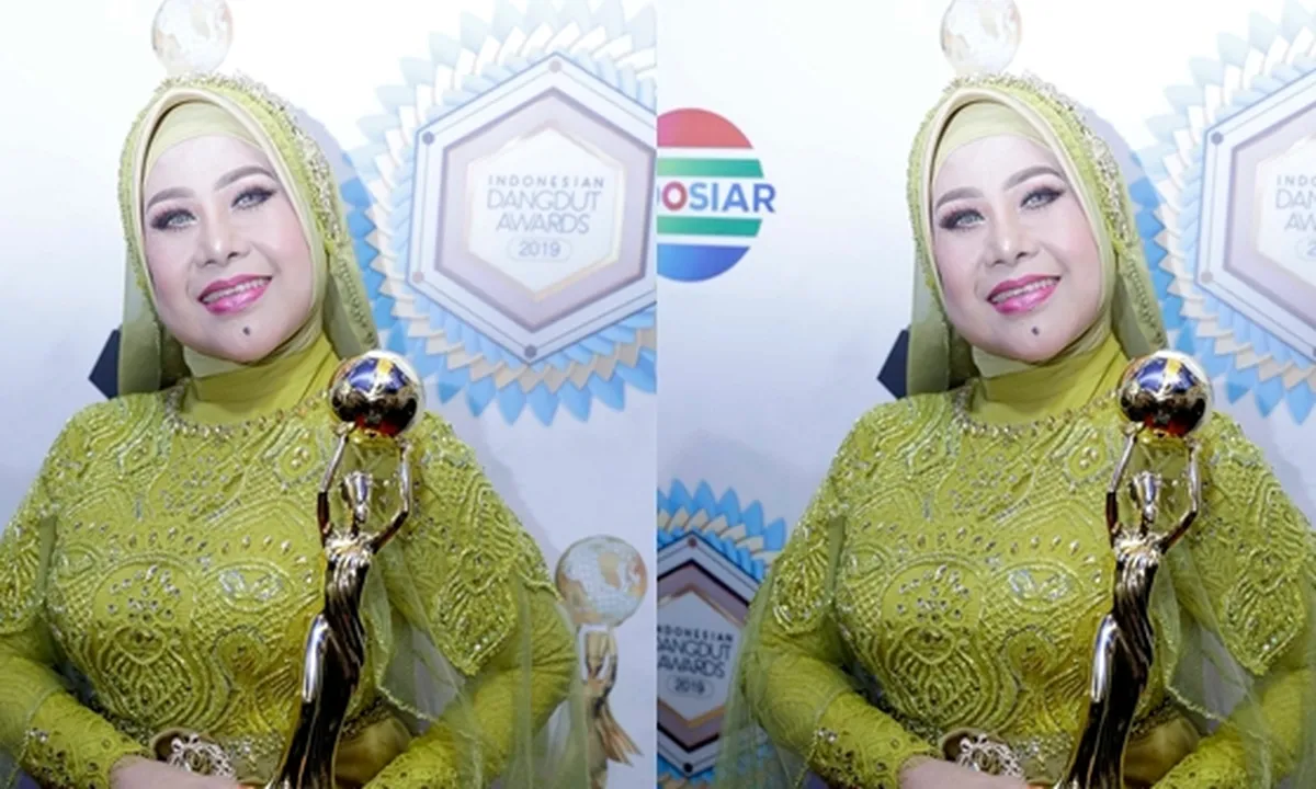 Bukan Jadi Penyanyi Dangdut, Ini Ternyata Cita-Cita Elvy Sukaesih