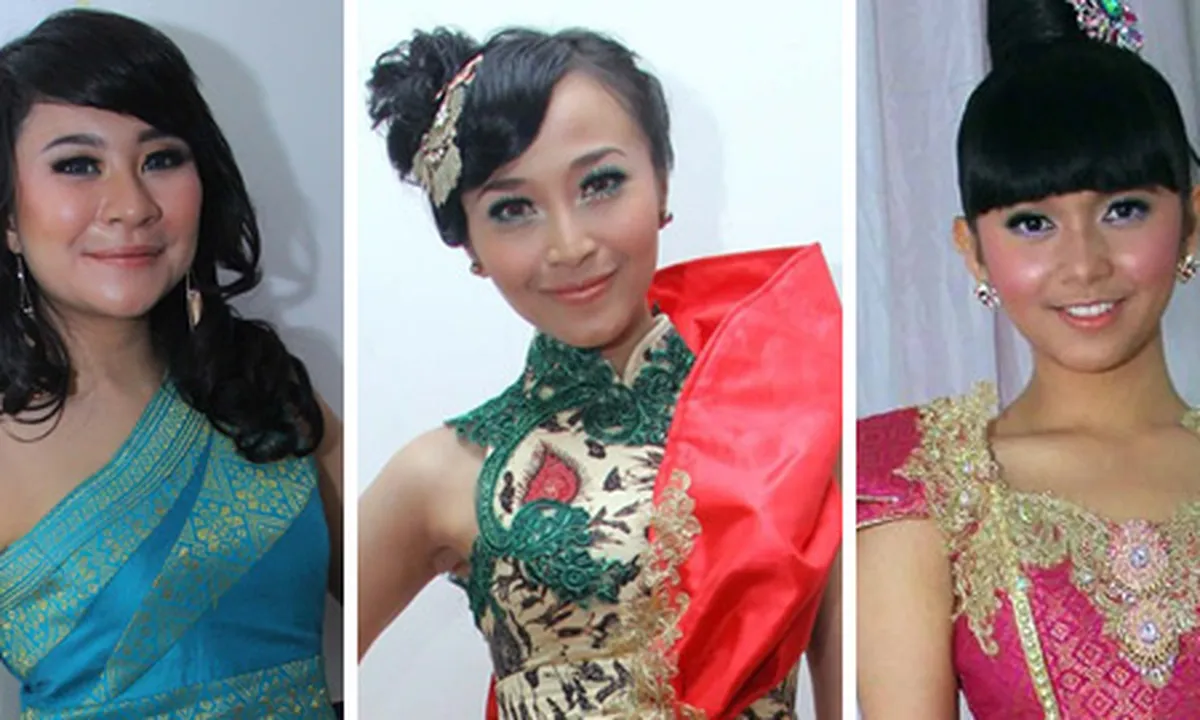 Busana 7 Selebriti Ini Bernuansa Indonesia