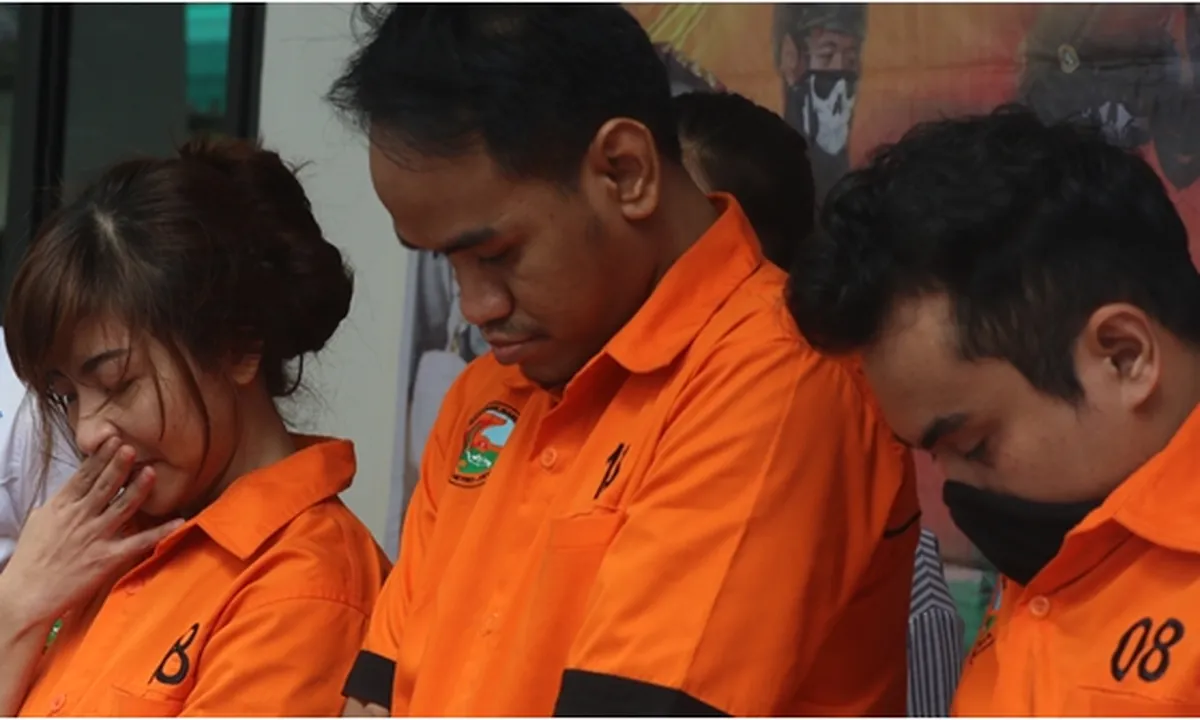 Caca Duo Molek 3 Kali Beli Narkoba dan Dikonsumsi Bersama Pengedarnya