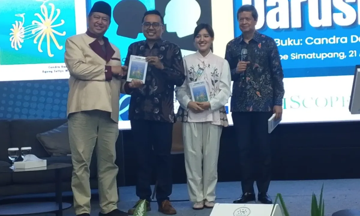 Candra Darusman Luncurkan Buku dan Single 'Salah Sendiri'