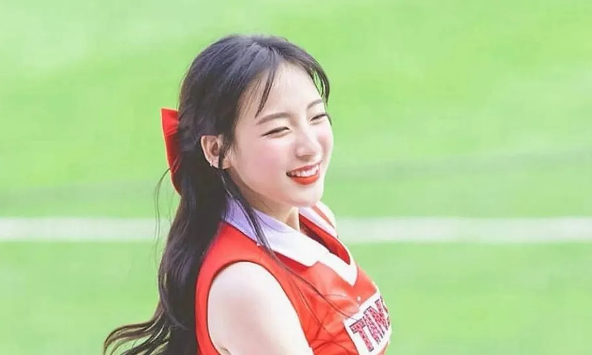 Cantik Bak Idol K-Pop, Pemandu Sorak Ini Buat Heboh Netizen!