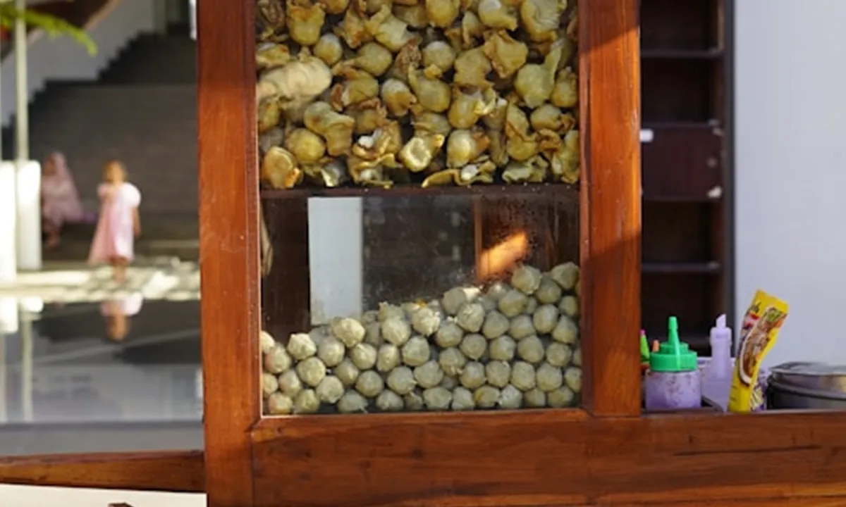 Caption Kata Kata Makan Bakso Lucu yang Bikin Ngakak dan Viral