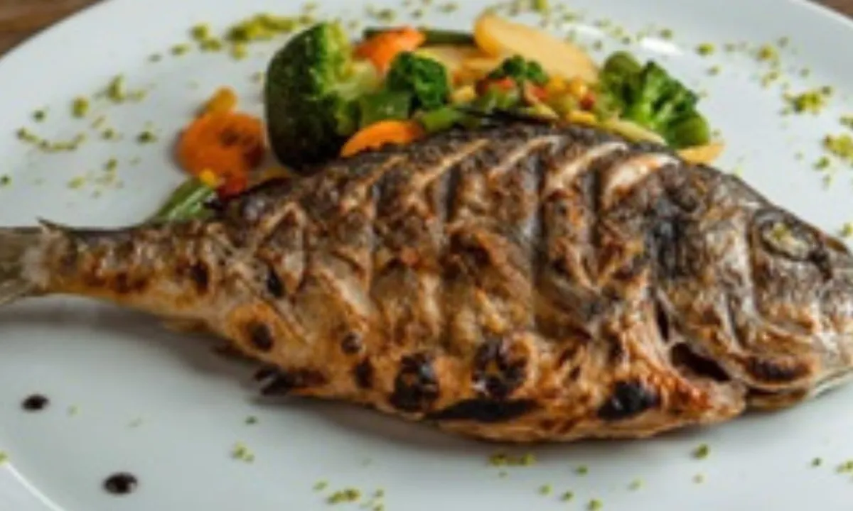 Cara Bakar Ikan Bebas Lengket dengan 2 Bahan Rahasia Ini