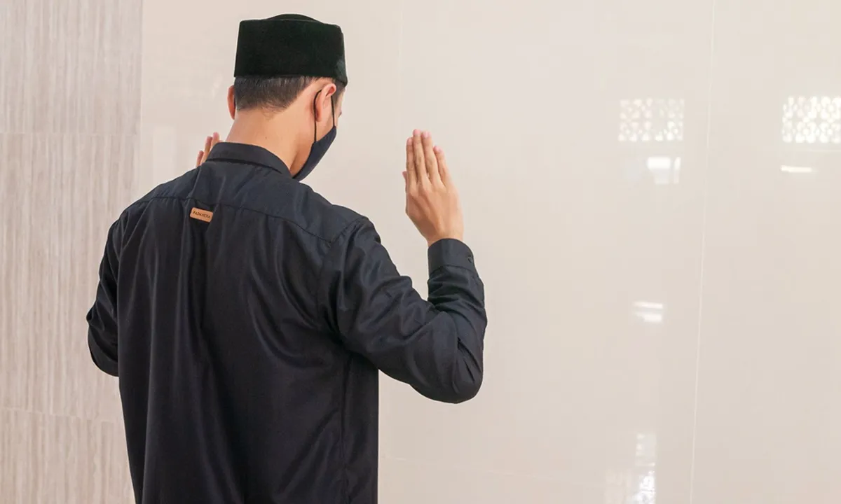 Cara dan Doa Sholat Tarawih Sendiri di Rumah, Ketahui Pula Hukumnya!