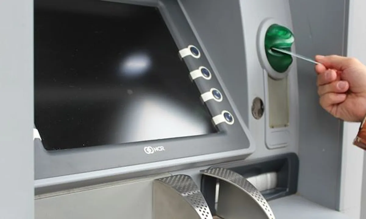 Cara Memasukkan Kartu ATM yang Benar, Ketahui Pula Jika Rusak Ini Ciri dan Cara Memperbaikinya