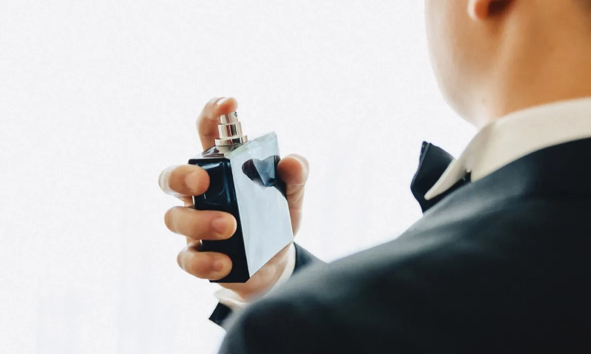 Tips Memilih Parfum untuk Hari Pernikahan agar Aroma Bertahan Sepanjang Acara