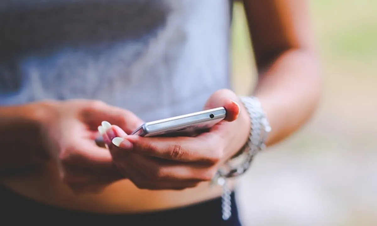 Cara Meminjam Pulsa Telkomsel Melalui SMS, Kode USSD, Hingga Aplikasi