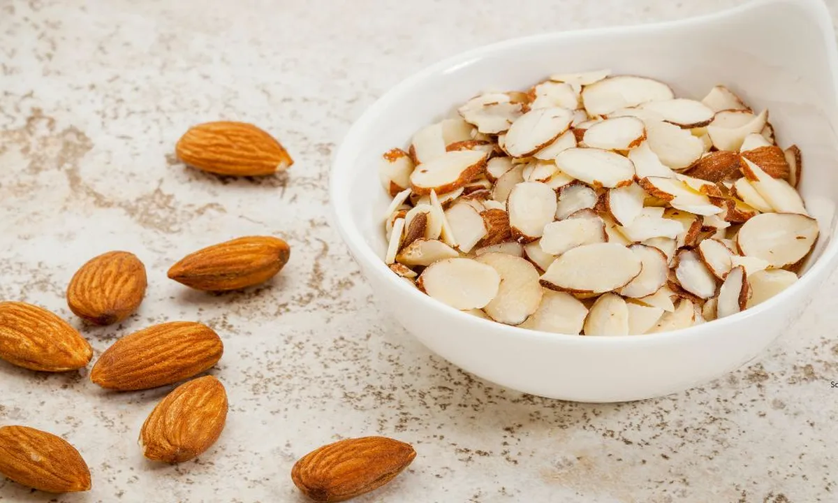 Cara Sederhana Membuat Almond Slice Tetap Renyah dan Gurih