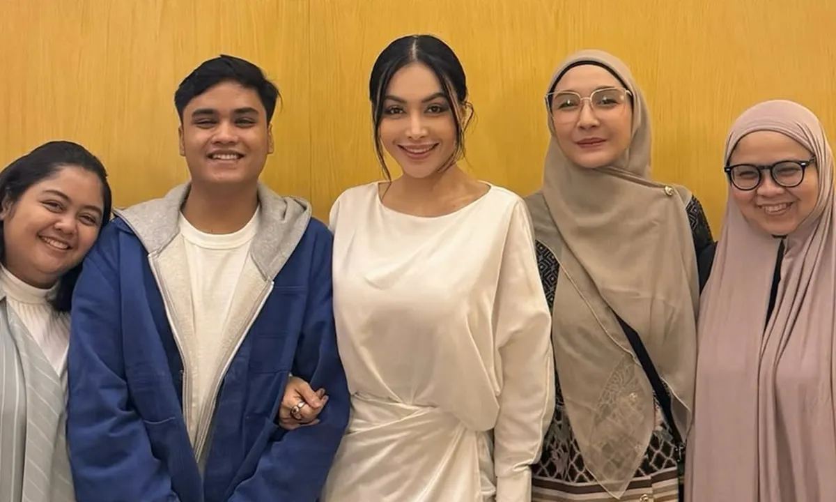 Cerita Pandangan Mata Pertemuan Mengharukan Denada dan Ressa, Sebelum Lebaran Tiba