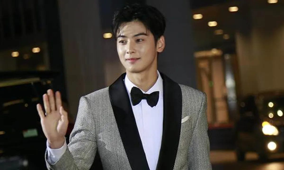Cha Eun Woo Pakai Baby Filter, Mirip Dengan Aktris Drama dan Member TWICE