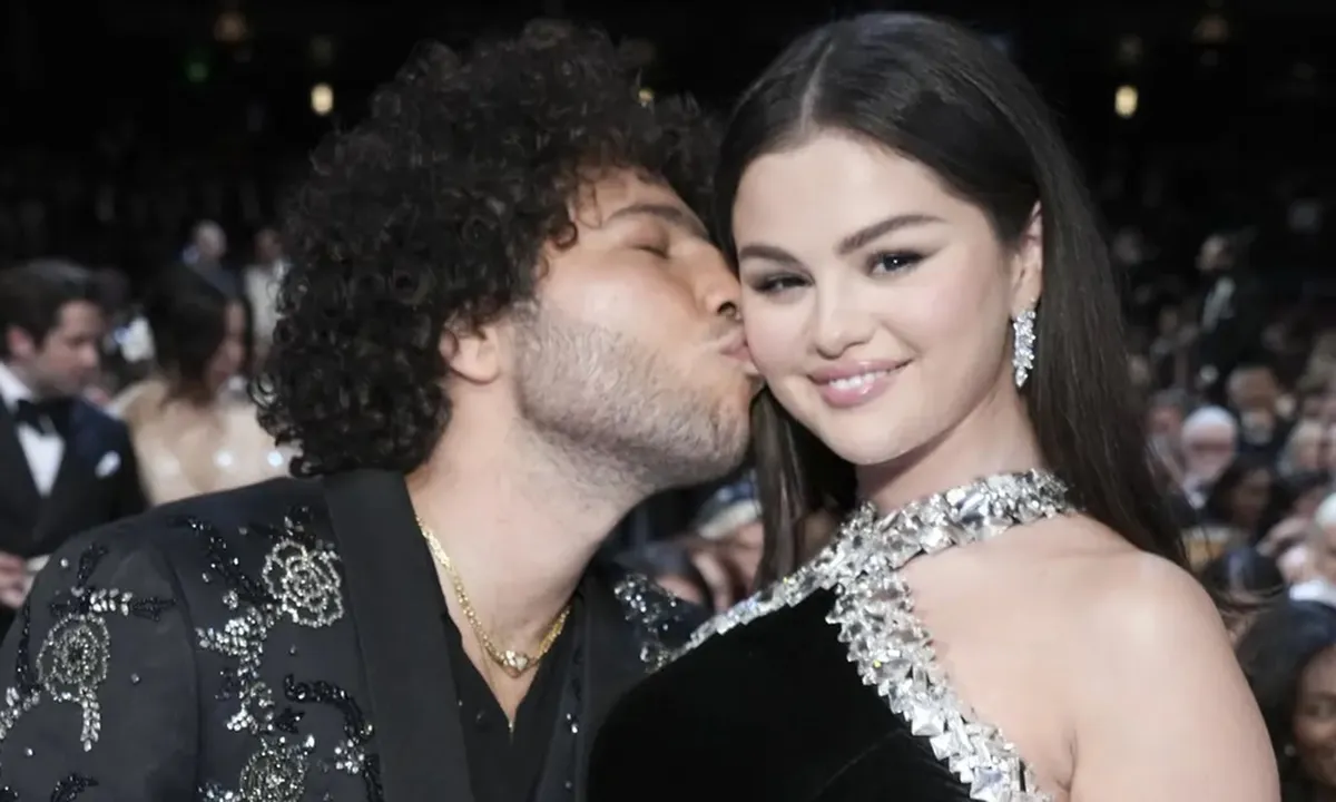 Cincin Rp3,1 Miliar Hiasi Momen saat Selena Gomez Dilamar Benny Blanco