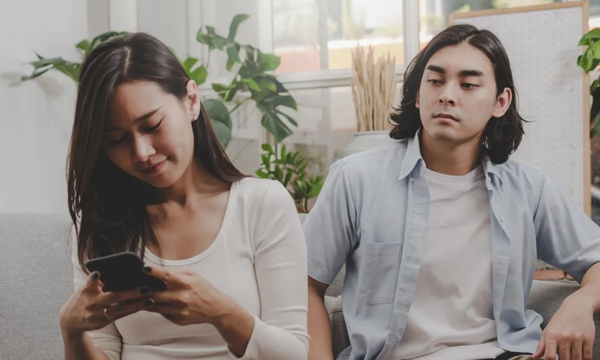 Cinta di Era Scroll: Tren Relationship Anak Muda yang Mulai Berubah karena Media Sosial