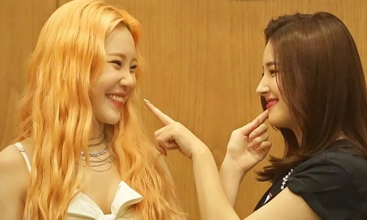Datang ke Indonesia, JooE Momoland Ketagihan Buah Salak