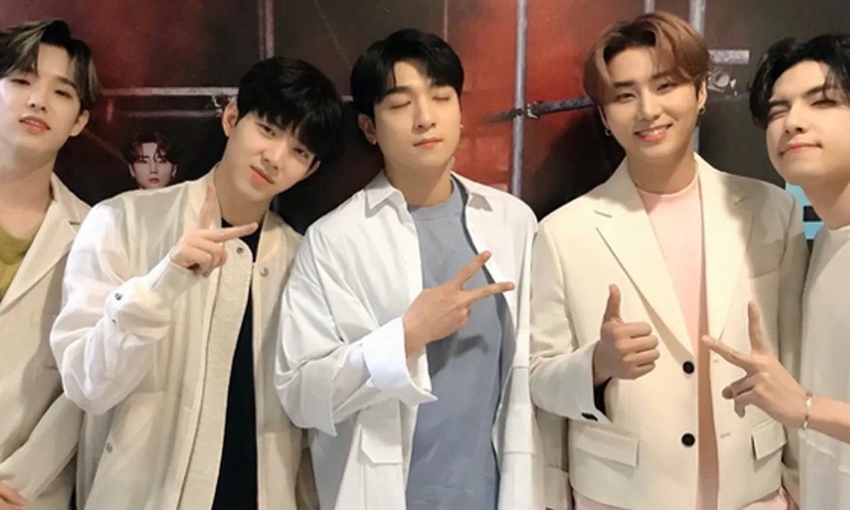 Day6 Beri Penampilan Spesial di Akhir Konser 'GRAVITY IN JAKARTA'