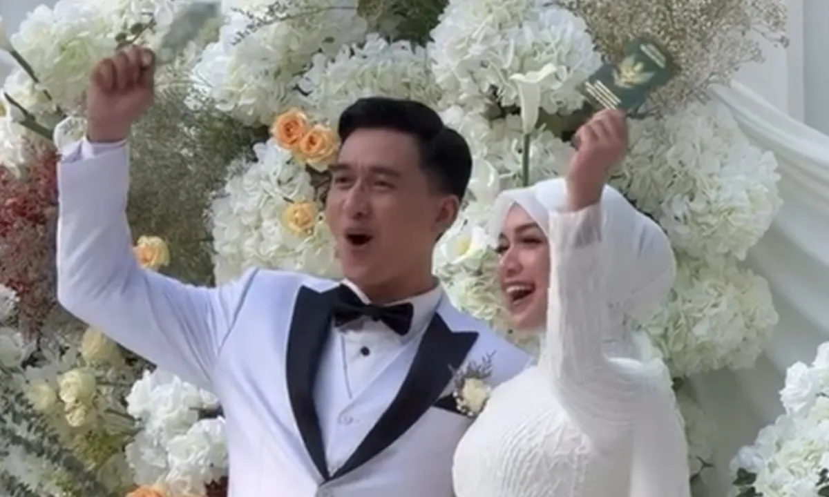 Dea Annisa dan Mazaki Ahmad Sah Menikah, Congrats!