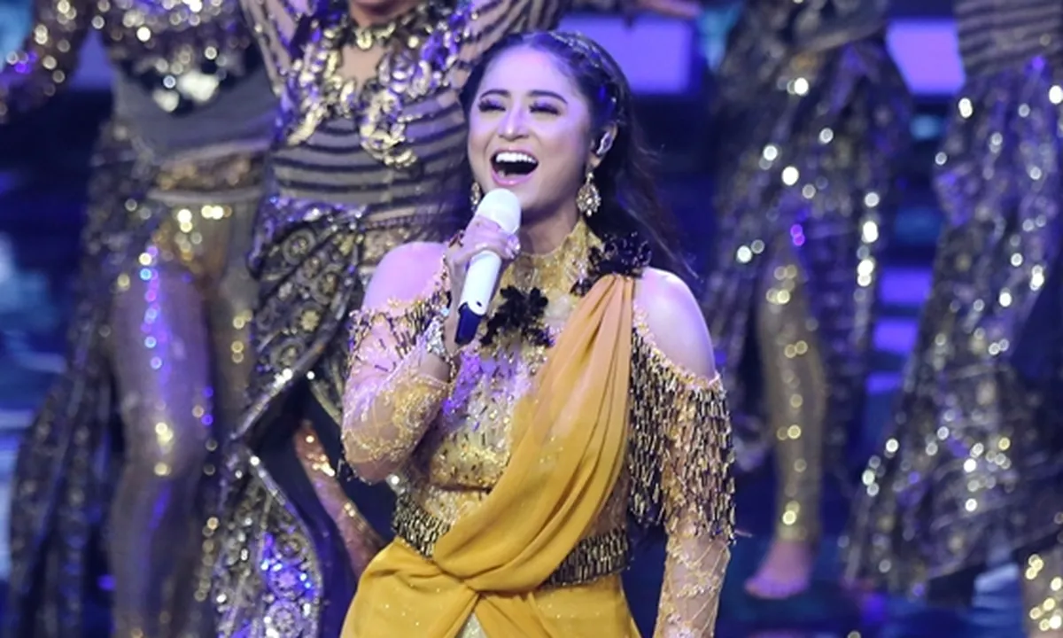 Dewi Perssik Total Latihan Pole Dance, Sampai Muntah-Muntah dan Kaki Kapalan