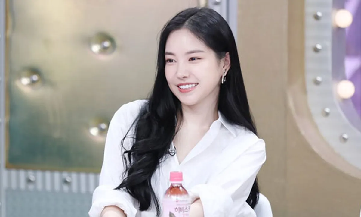 Diduga Operasi Plastik, Na Eun A Pink Beri Jawaban Ambigu