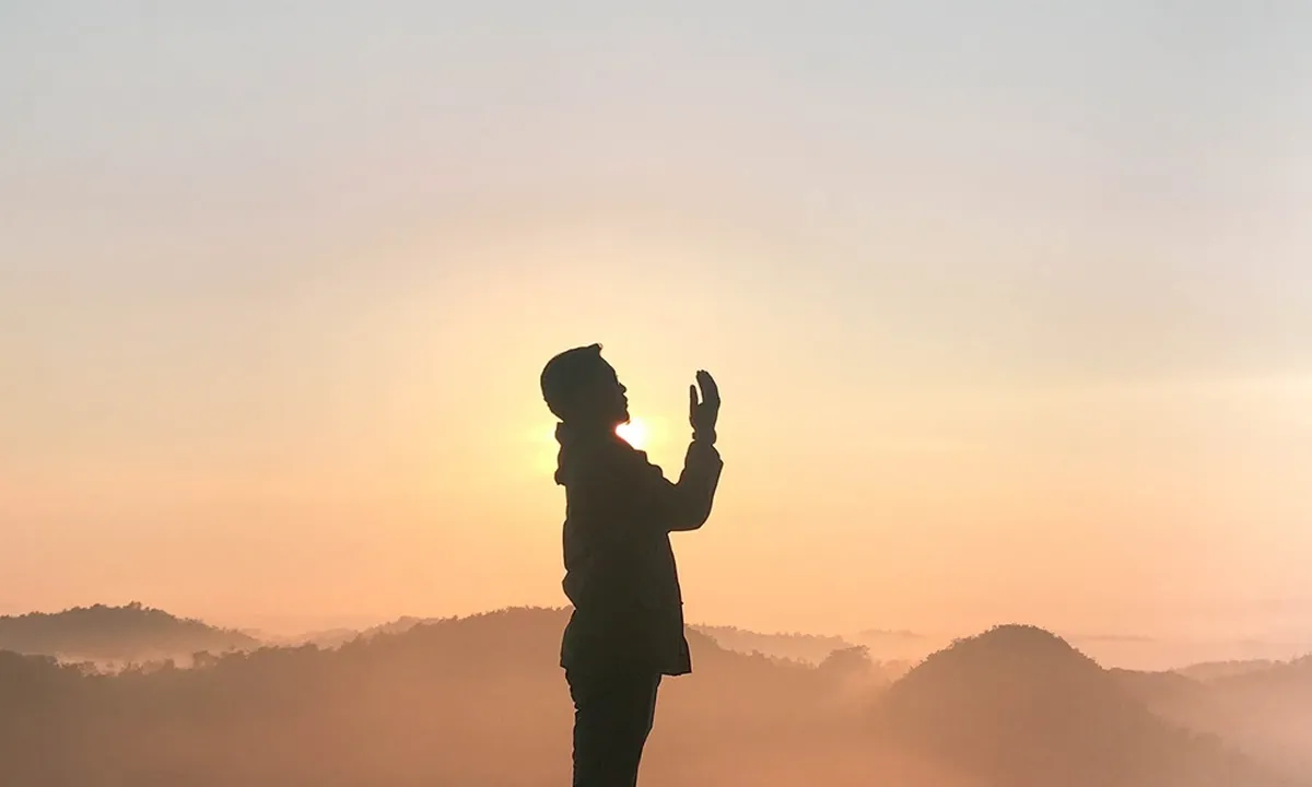 Doa Niat Sholat Dhuha Lengkap, Ketahui Pula Keutamaannya!