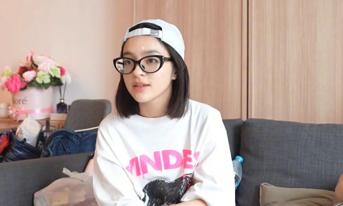 Eca Aura Kepergok Simpan Tabung Pink, Ini Penampakannya