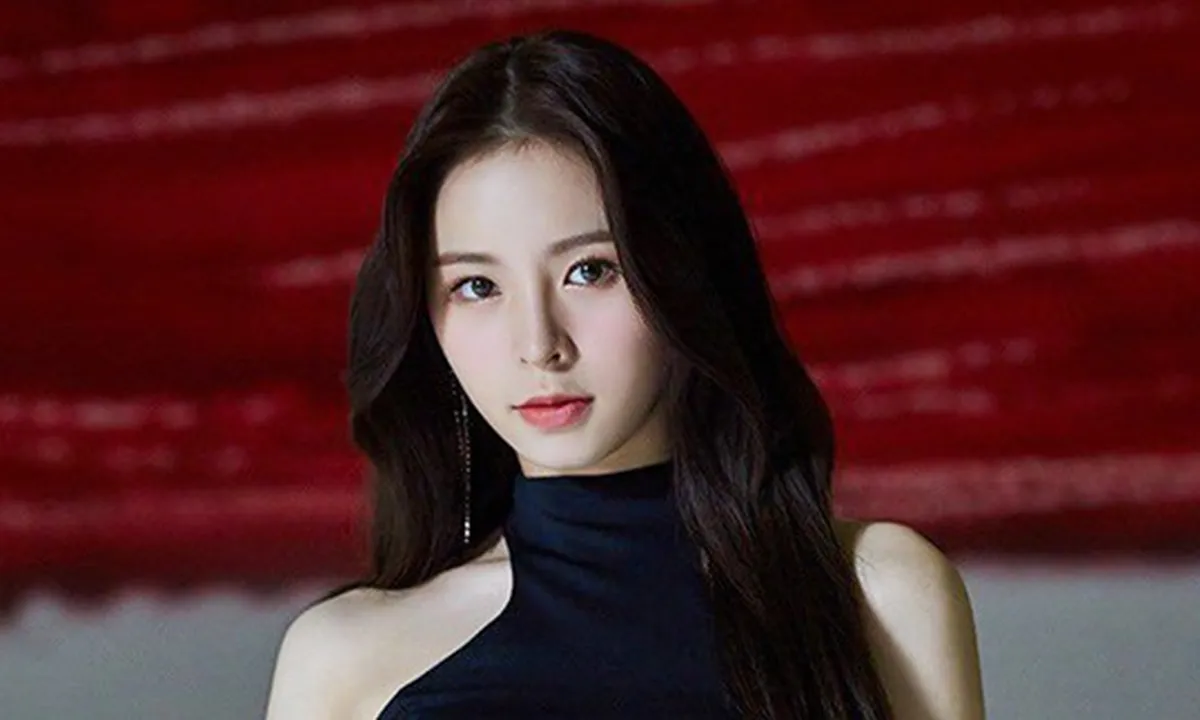 Elkie Resmi Keluar dari CLC dan Cube Entertainment
