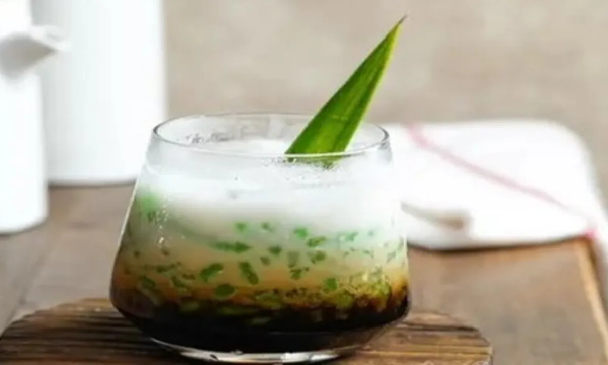 Es Cendol Santan, Segarnya Takjil Istimewa untuk Menyambut Buka Puasa!