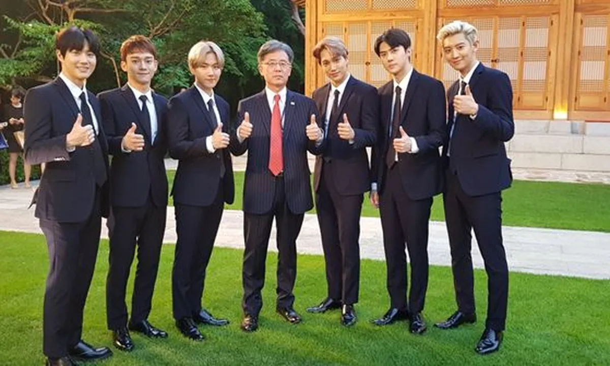 EXO Diundang Blue House Untuk Bertemu Donald Trump