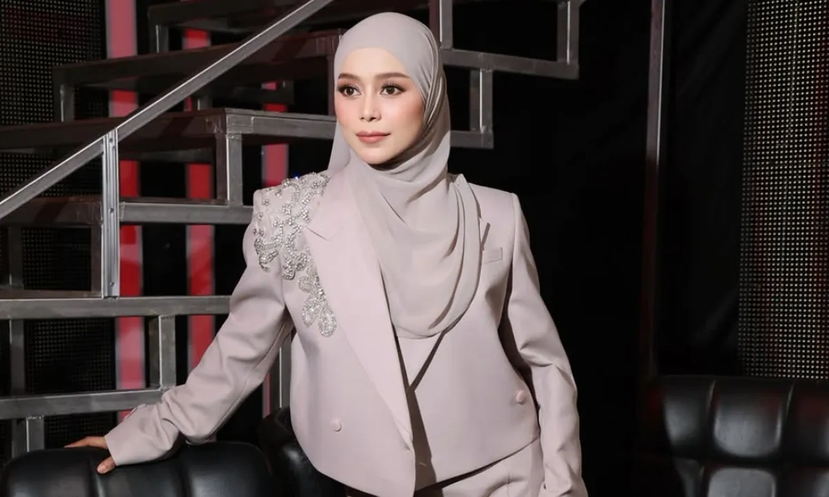 Gaya Lesti Kejora sebagai Juri Dangdut Academy 8: Tegas, Detail, Apresiatif