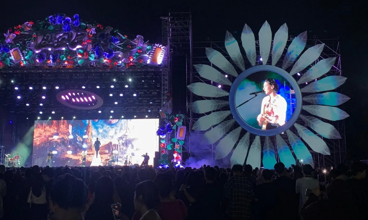 Gebrak Panggung LaLaLa Fest 2025, The Rose: Aku Cinta Kamu!