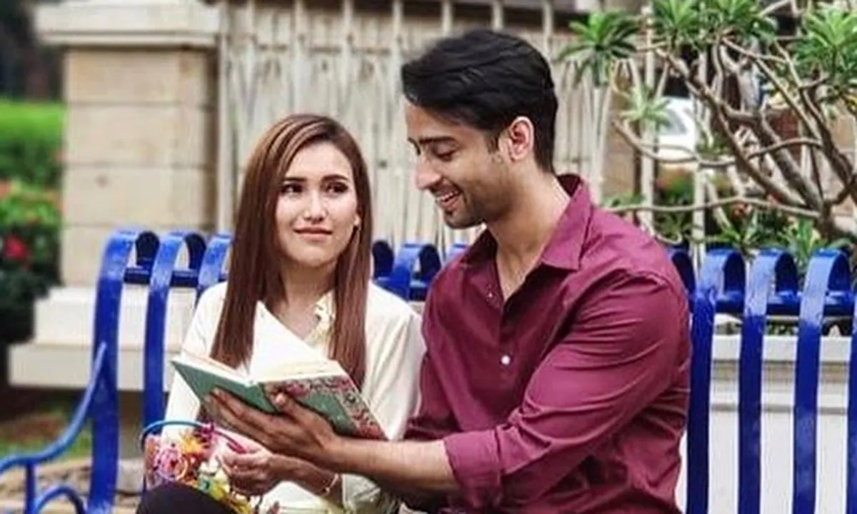 Hadiri Pesta, Ayu Ting Ting dan Shaheer Sheikh Kompak Pakai Hitam