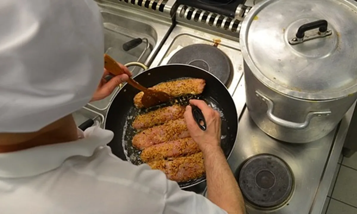 Hati-Hati, Ini 6 Alat Masak yang Bisa Berbahaya Jika Dipakai Sembarangan