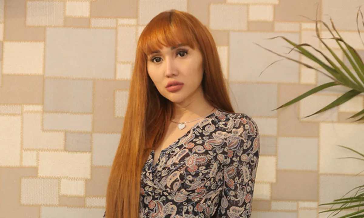 Heboh Benjolan di Leher Lucinta Luna Kala Bicara dengan Boy William, Bekas Jakun?