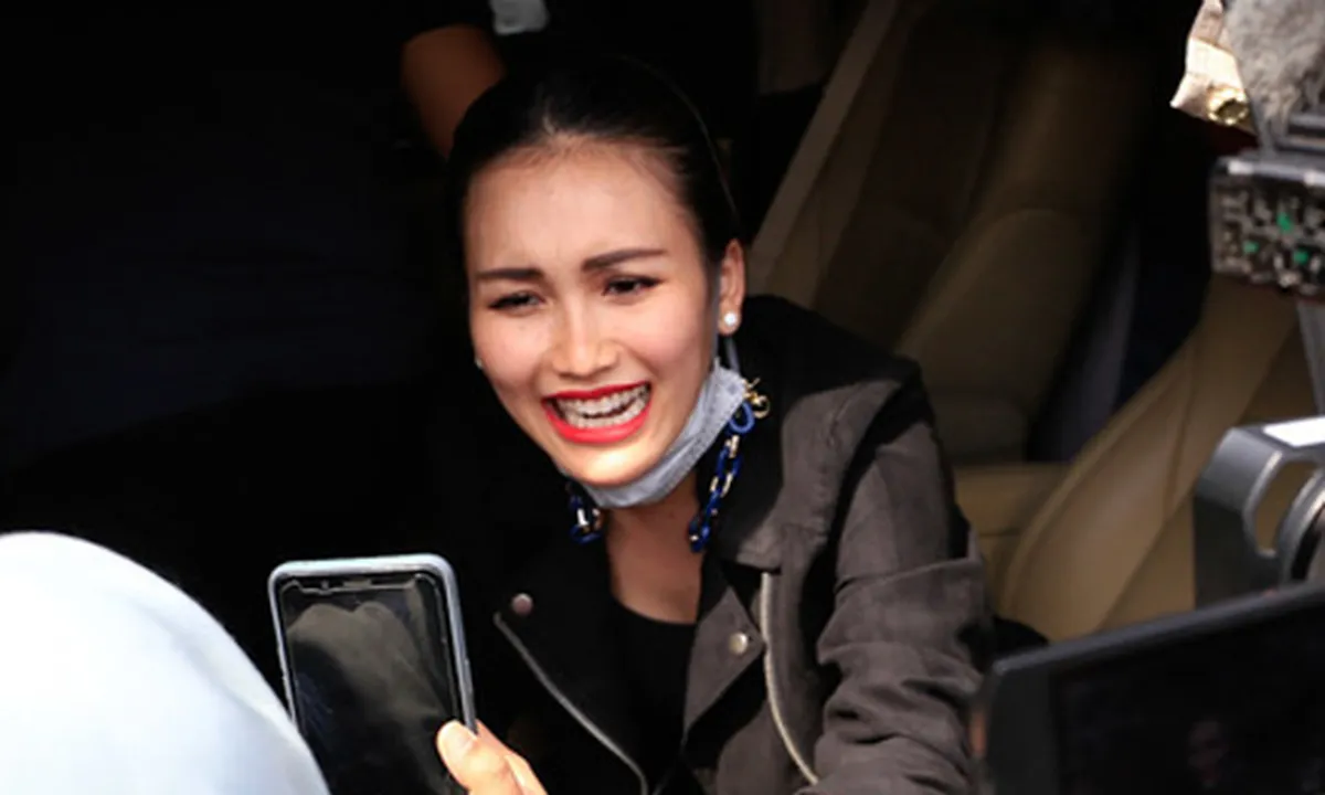 Heboh Pengemis Tuding Ayu Ting Ting Pelit, Seperak pun Nggak Dikasih