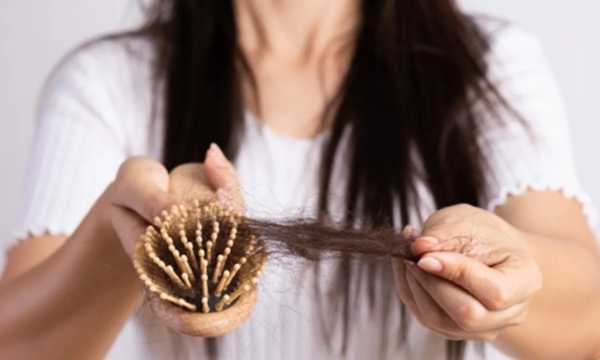 6 Tips Mengatasi Rambut Rusak dengan Benar dan Praktis