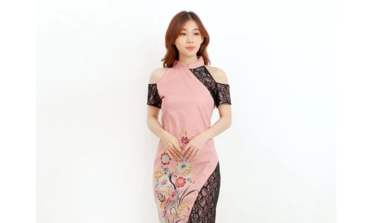Inspirasi Dress Batik Panjang, Perpaduan yang Wajib Dimiliki untuk Tampil Modis