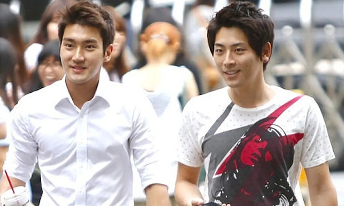 Intip Manajer-Manajer Grup K-Pop Yang Ganteng dan Keren!