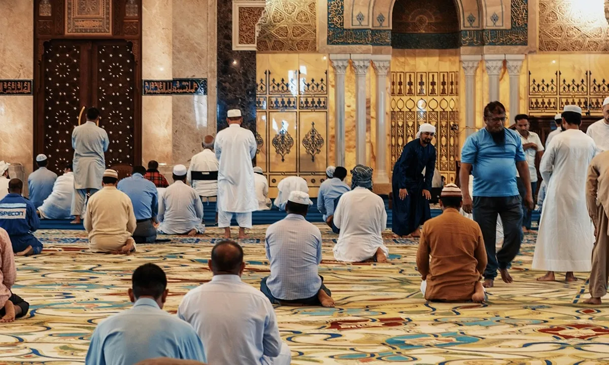 Itikaf di Masjid dalam 10 Hari Terakhir Ramadan Pengertian, Tata Cara, dan Keutamaannya
