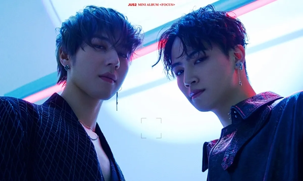Jadi MC di Showcase Jus2, Bambam Tampil Menggemaskan