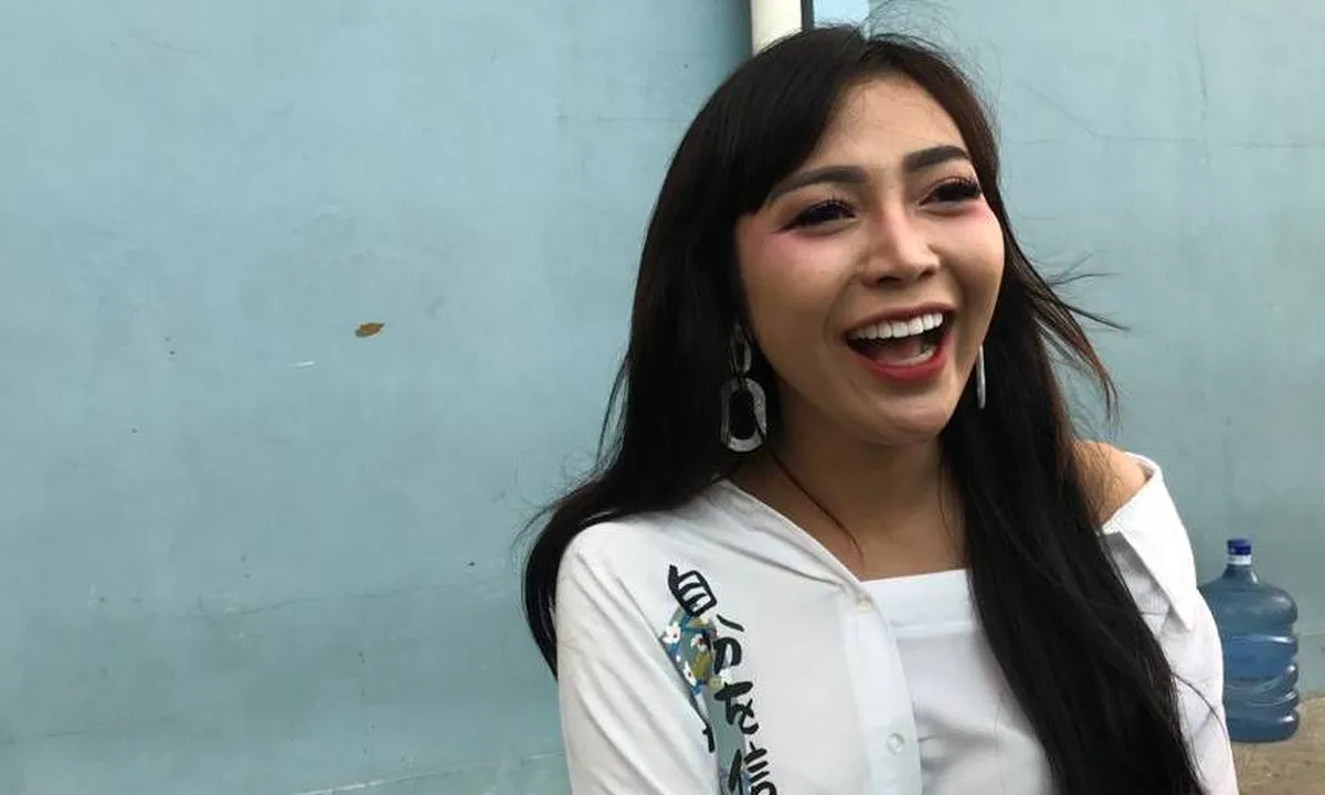 Jadi Solois & Rilis Single, Chacha Sherly Dibantu Musisi Jawa Timur